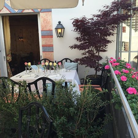 Hotel Weiss Kreuz Malans Bagian luar foto