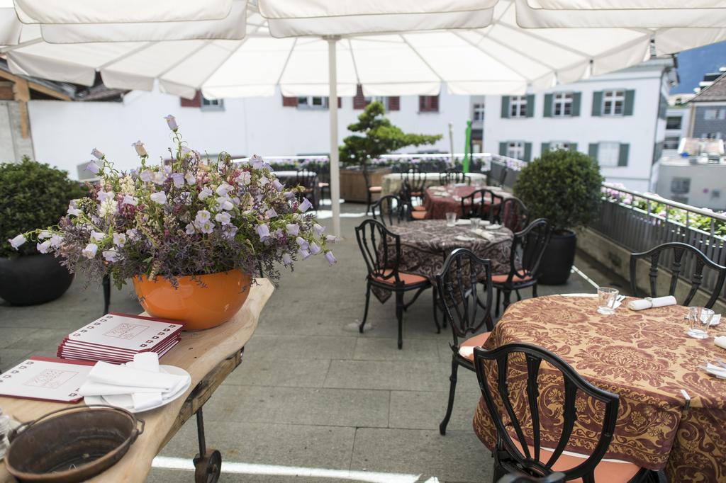 Hotel Weiss Kreuz Malans Bagian luar foto